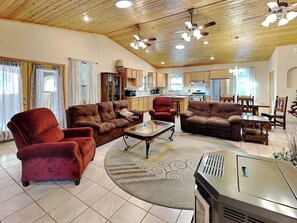 House (3 Bedrooms) | Property amenity - Mountain Paradise by Ruidoso Vacation Rentals (Ruidoso)