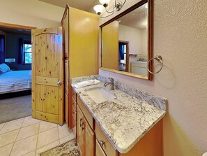 House (3 Bedrooms) | Property amenity - Mountain Paradise by Ruidoso Vacation Rentals (Ruidoso)