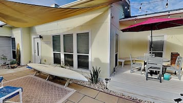 Studio (3 Bedrooms) | Property amenity