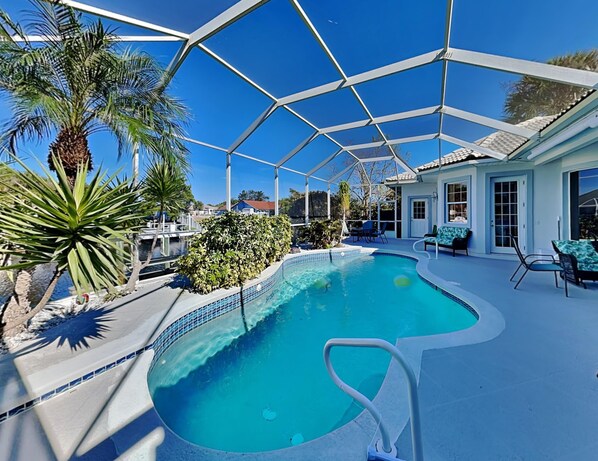 Indoor pool, outdoor pool - Pelican Landing (Palm Coast)
