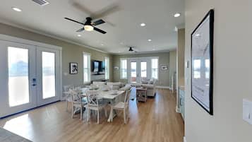 House (3 Bedrooms) | Property amenity