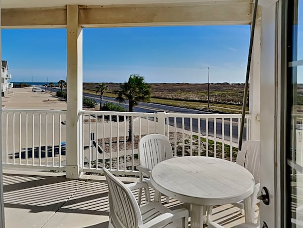 Appart'hôtel, plusieurs lits, accès piscine, vue plage (#3-202) | Enceinte de l’hébergement