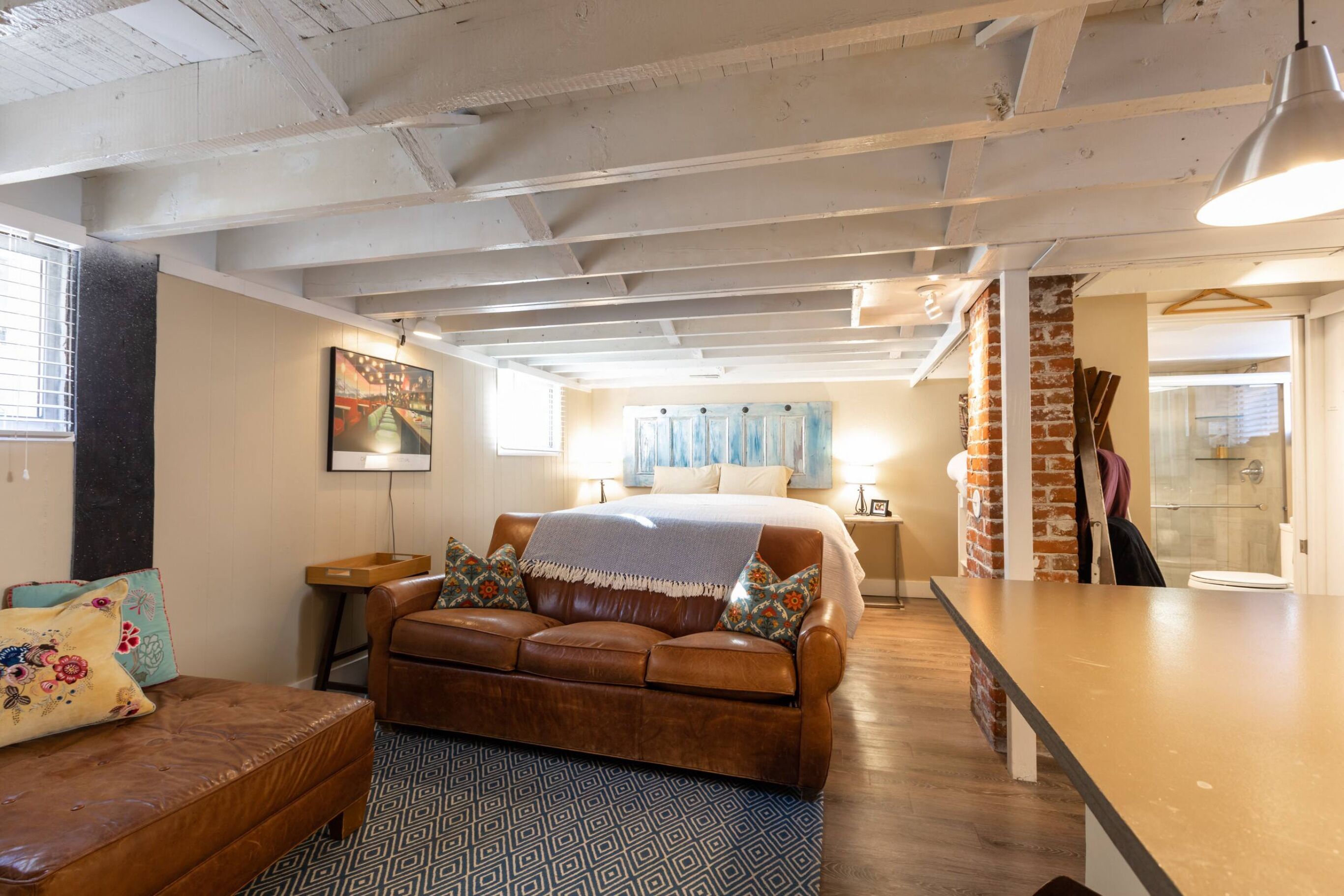 Wash Park / DU Studio with Private Entry - includes bikes, walkable to transit