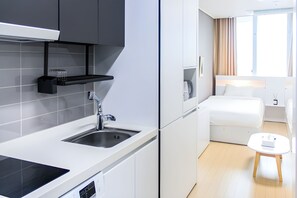 Bella Twin | Premium bedding, pillow-top beds, blackout curtains, free WiFi - Chuncheon Bella Residence Hotel (Chuncheon)