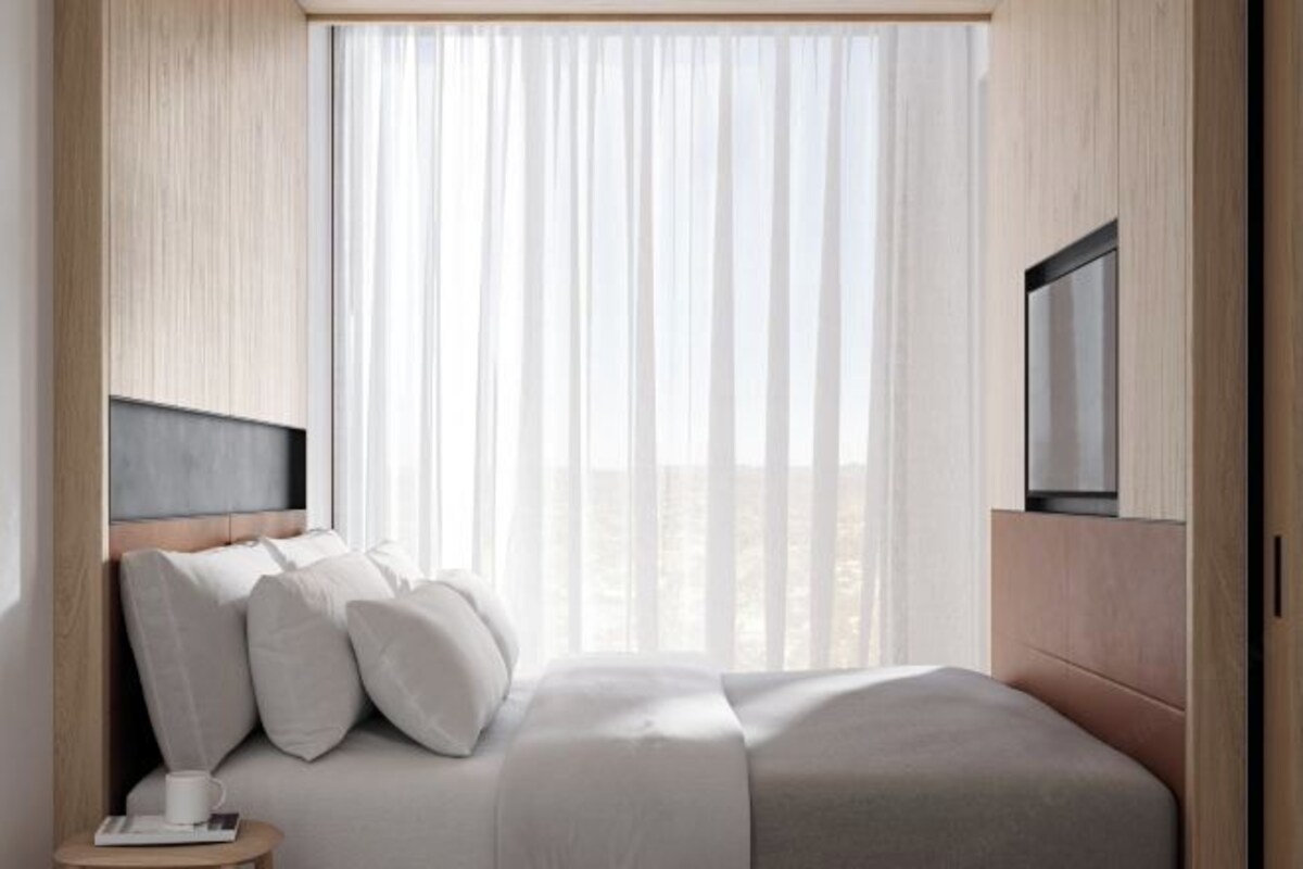 Sengetøy av topp kvalitet, minibar, safe på rommet og skrivebord