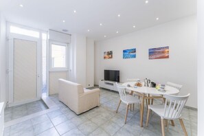 Interior - Lovely apartment for 4 guests with WIFI, A/C (Viareggio)