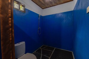 Standard Double Room | Bathroom