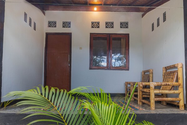 Exterior - RR Homestay Kuta Lombok (Kuta)