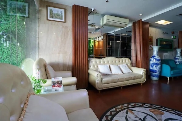 Área de estar no saguão