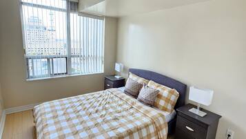 3 bedrooms, desk, iron/ironing board, WiFi