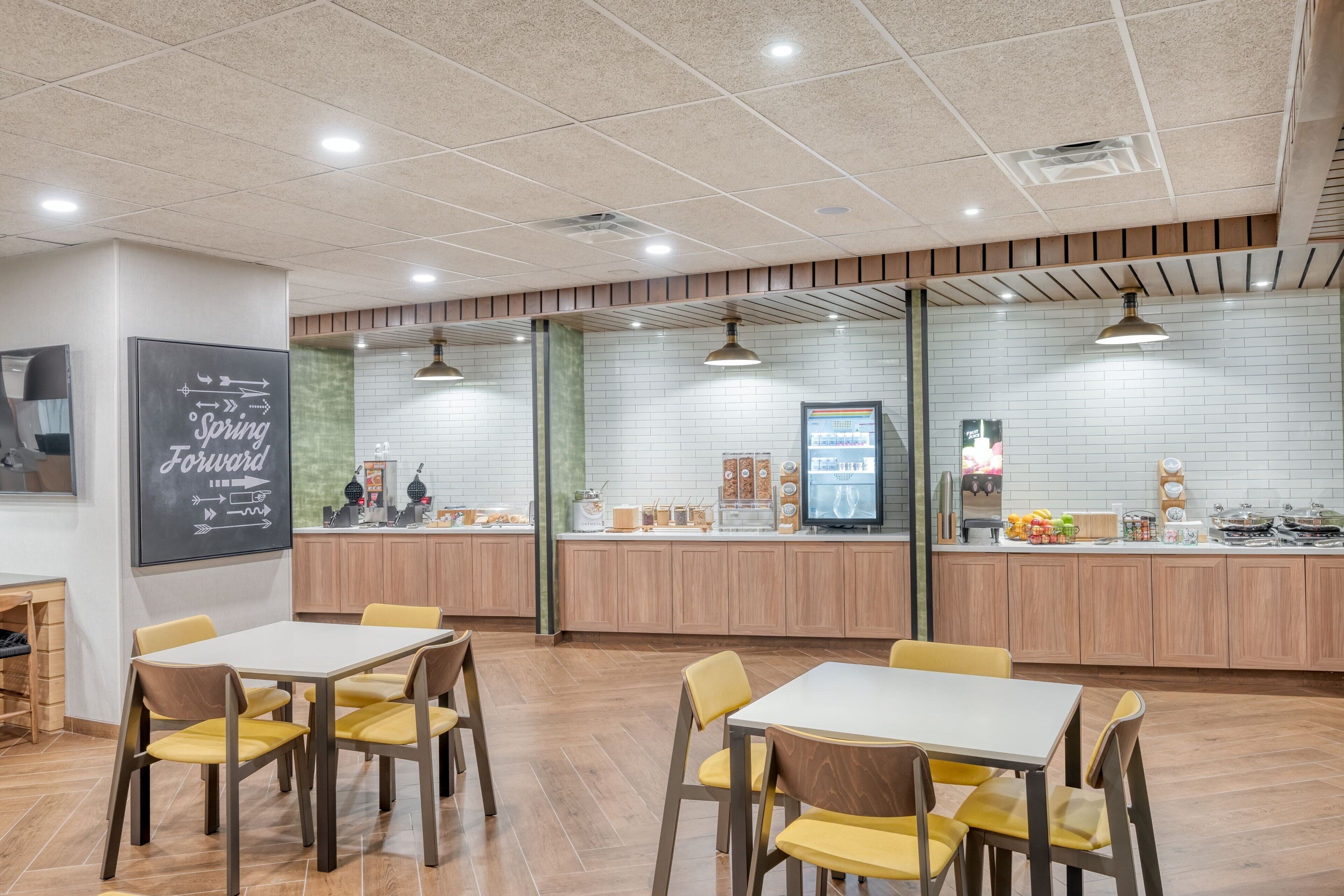 Free daily buffet breakfast