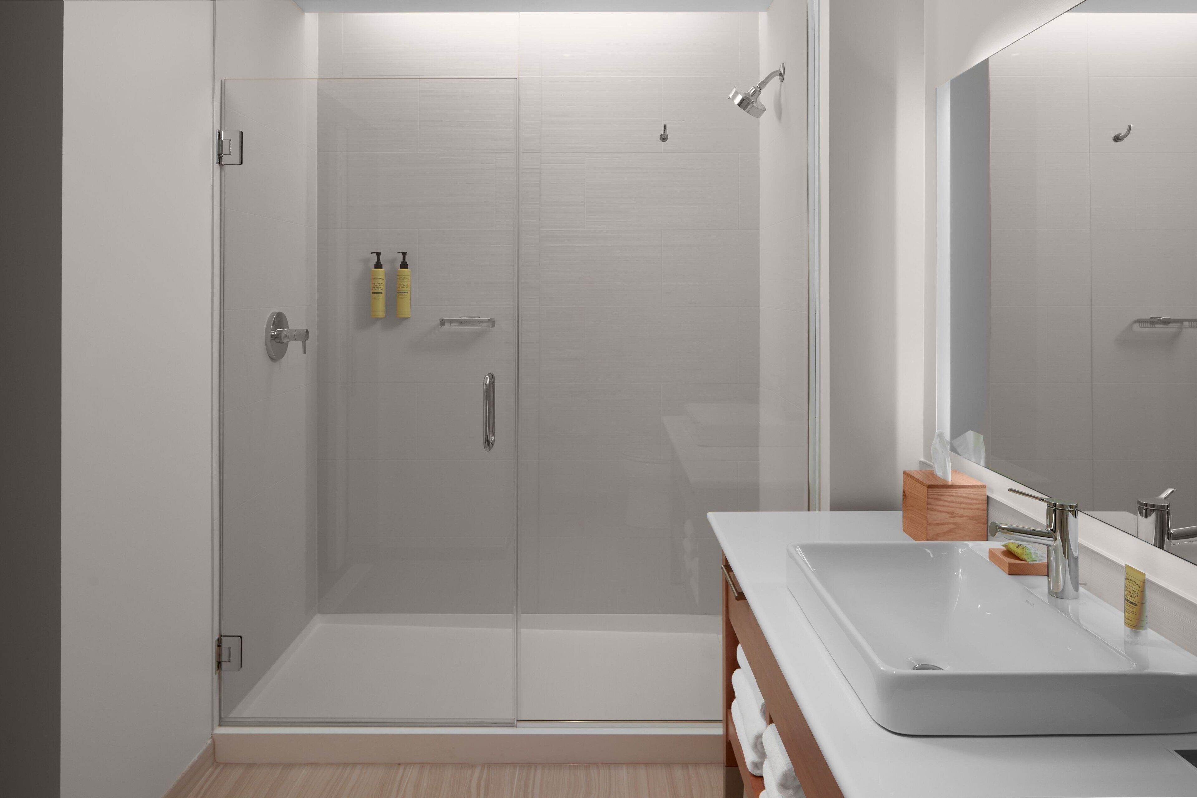 Shower, free toiletries, hair dryer, towels