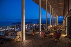 Con vista al mar, abre solo algunos días