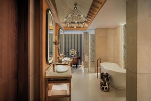 Villa, 3 Bedrooms, Private Pool, Sea View (Private Pool) | Bathroom | Separate tub and shower, deep soaking tub, rainfall showerhead - TA’AKTANA, a Luxury Collection Resort & Spa, Labuan Bajo (Labuan Bajo)