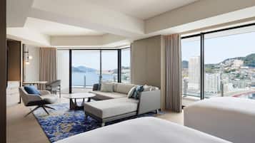 Suite Club, 2 camas matrimoniales, en esquina | Minibar, escritorio, cortinas blackout y tabla de planchar con plancha