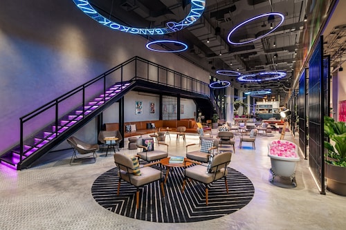 Moxy Bangkok Ratchaprasong