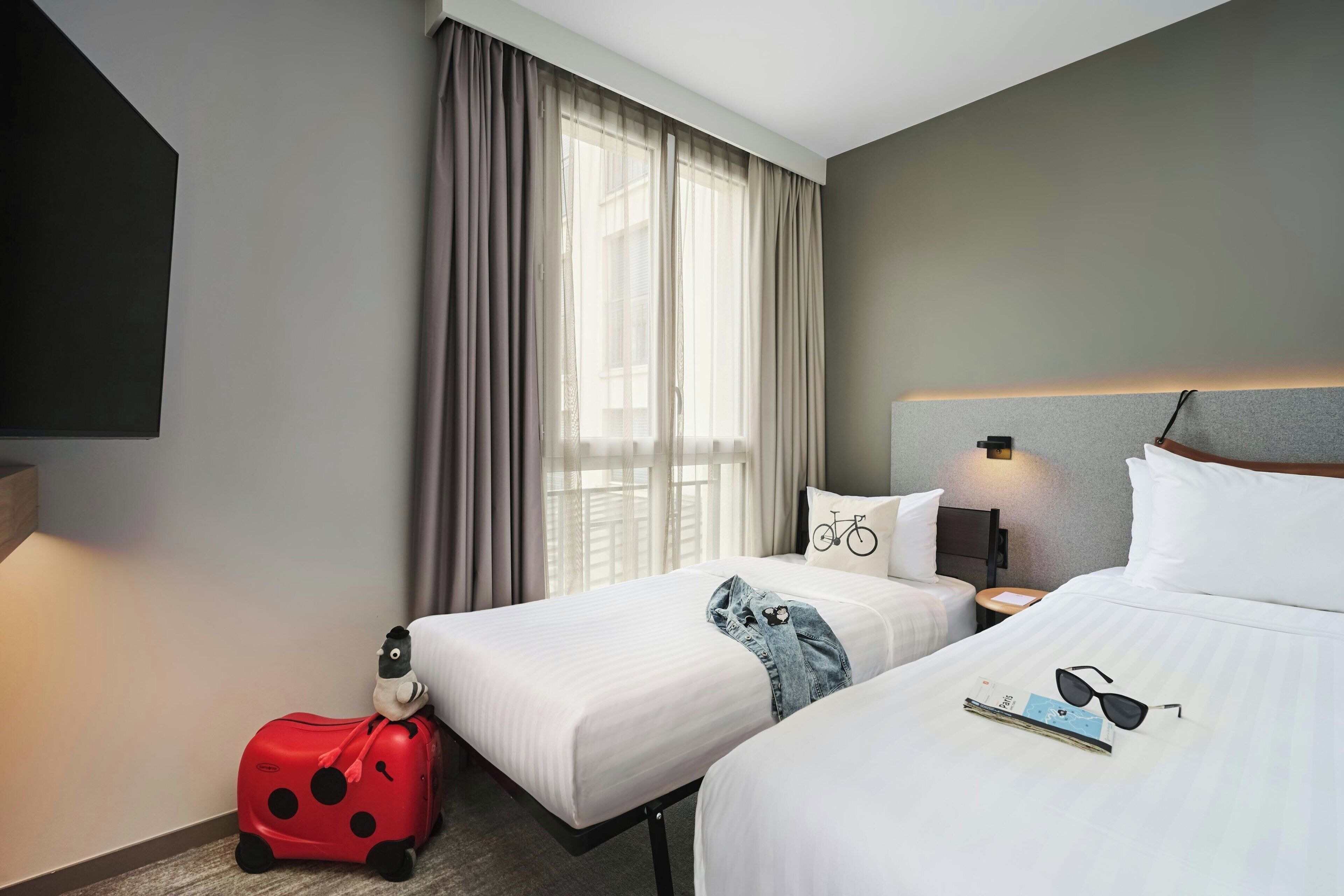 Suite, 1 Queen Bed, Non Smoking | Hypo-allergenic bedding, desk, laptop workspace, soundproofing