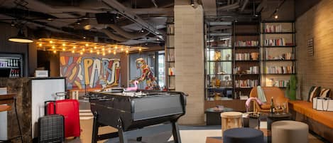 Lobby lounge