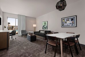 Living area - SpringHill Suites by Marriott Chula Vista Eastlake (Chula Vista)