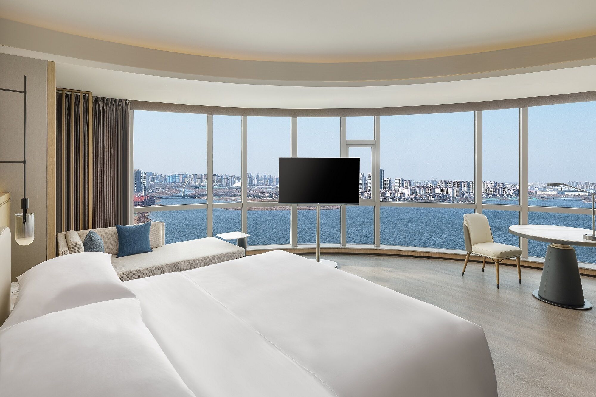 Couette en duvet d'oie, minibar, coffres-forts dans les chambres, bureau