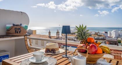 Deluxe Flat Sea View by Albufeira Holidays