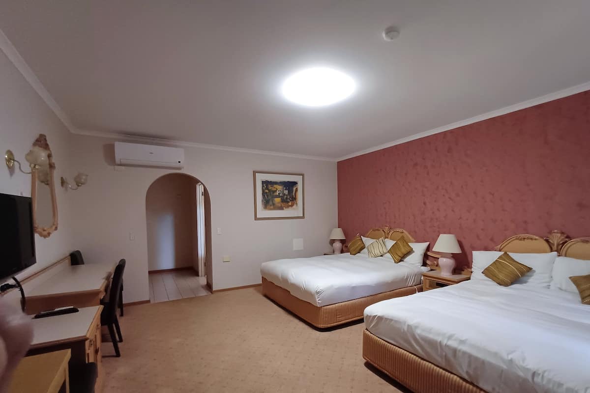 Premium Twin Room | 1 bedroom, in-room safe, free WiFi, bed sheets