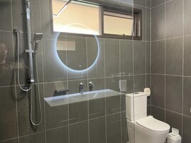 Habitación Business con 2 camas individuales | Baño | Toallas