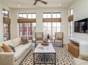 TV, offices - Jefferson Manor B by Apex Short Term Stays, Best Rate for Citadel GameDay! (Oxford)