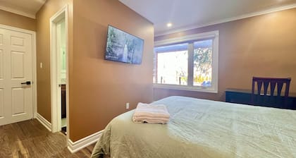 Upgraded Ensuite Rooms 7-min to Subway Near Downsview Rogers Stadium