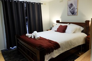 3 quartos, ferros/tábuas de passar roupa, berço de viagem, Wi-Fi