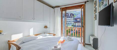 2 chambres, Wi-Fi gratuit, draps fournis
