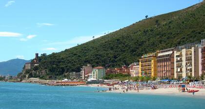 Il Rifugio - Town Center, Borghetto Santo Spirito, Italy