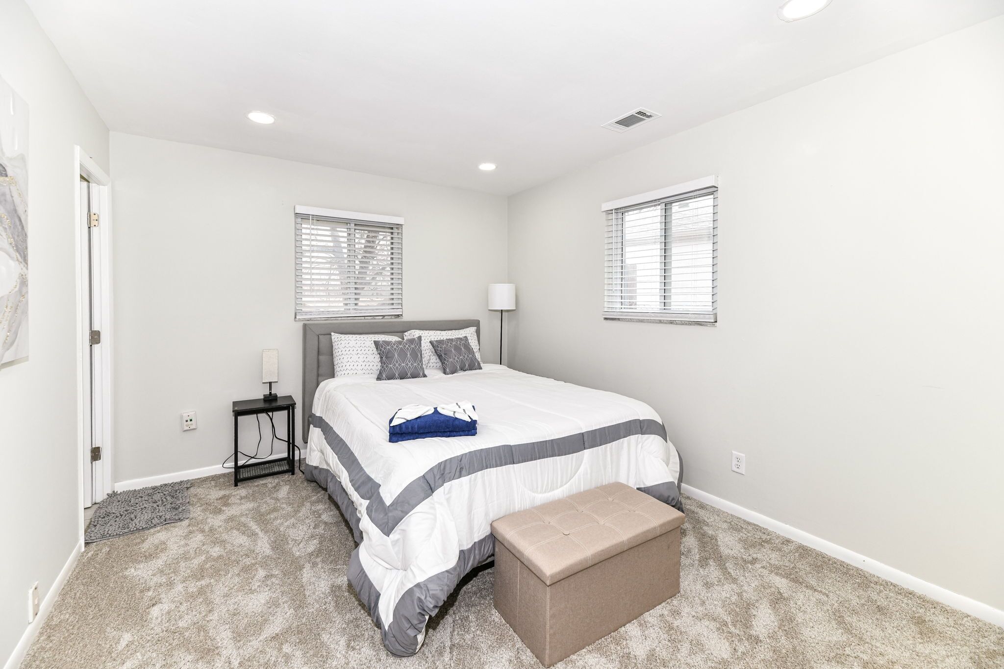 3 chambres, bureau, Wi-Fi, draps fournis