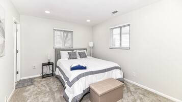 3 chambres, bureau, Wi-Fi, draps fournis