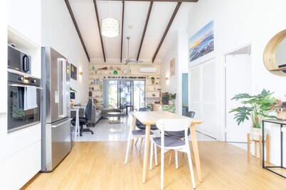 Tropical Garden Villa | 5 mins from City Centre