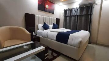 Soundproofing, iron/ironing board, free WiFi