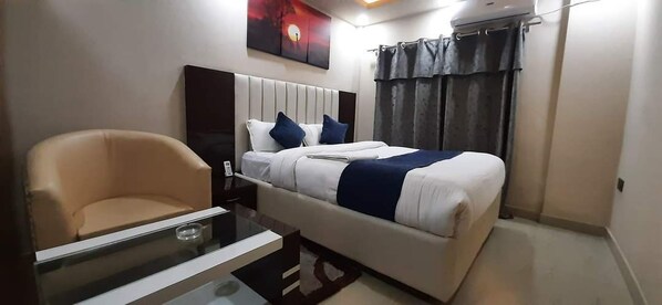 防音設備、アイロン / アイロン台、WiFi (無料)