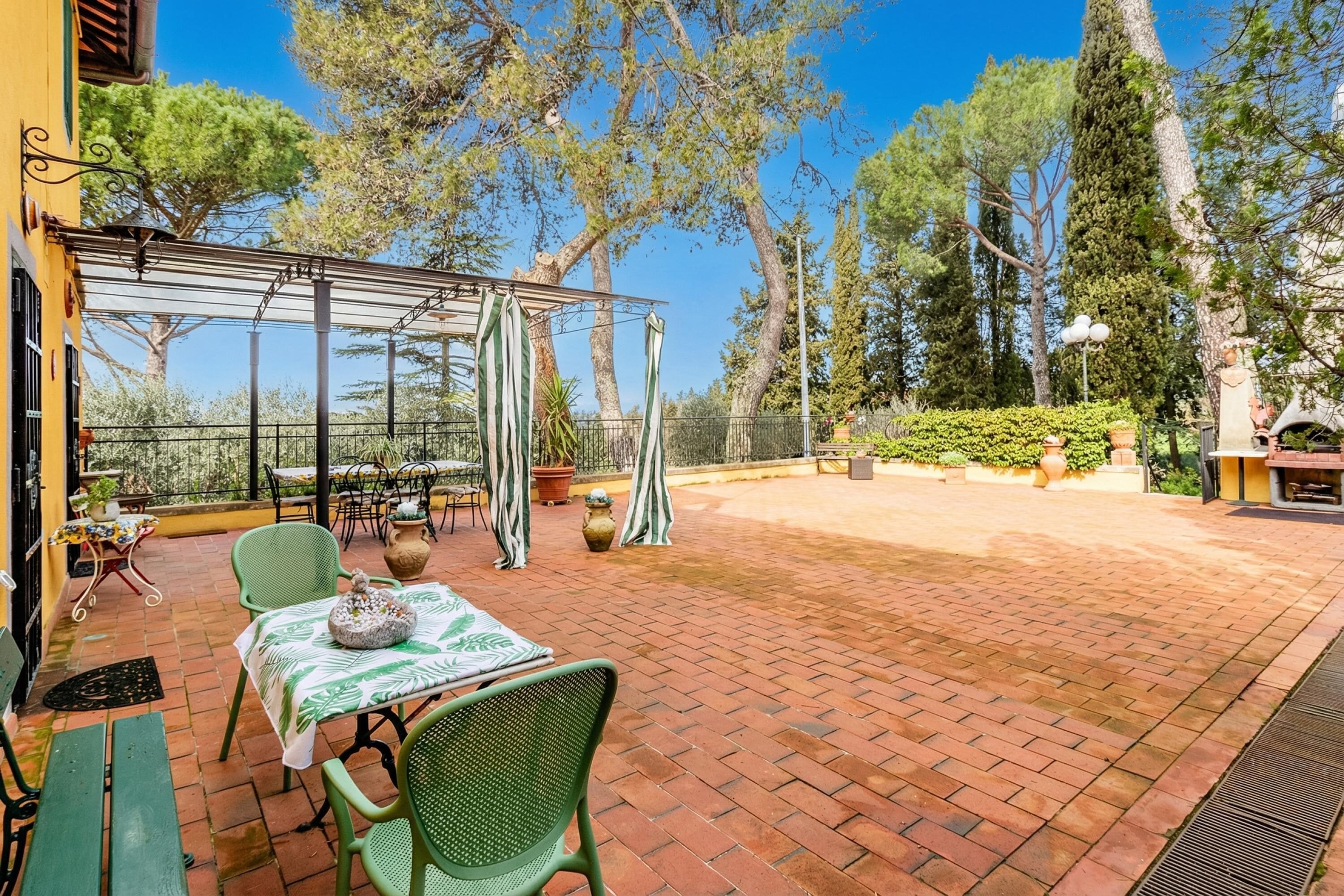 Family House, Multiple Bedrooms, Mountainside (Villa Paola Private Pool Gym in) | Outdoor dining