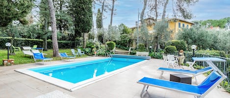 Piscina a l'aire lliure de temporada