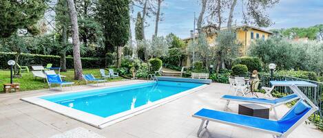 Seasonal outdoor pool