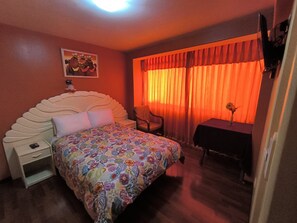 Chambre Double Classique | 1 chambre, chambres insonorisées, Wi-Fi gratuit, draps fournis