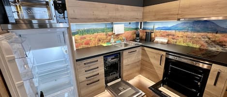 Fridge, microwave, oven, dishwasher