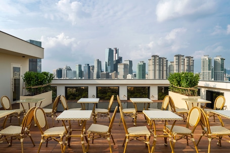 Rooftop terrace. celib yeoui