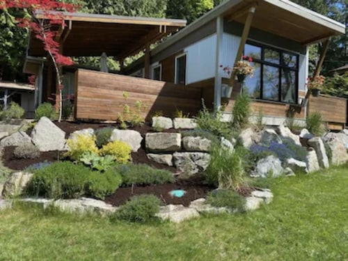 Charming Cottage with Ocean View, Near Lakes & Hiking Trails