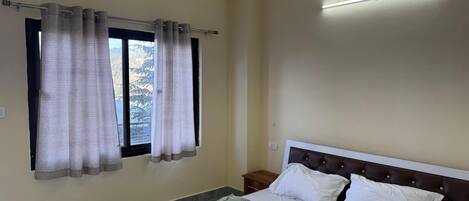 Standard Room | 1 bedroom, free WiFi