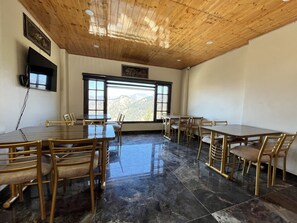 Restaurant - Hotel AJ Himalayan (Theog)