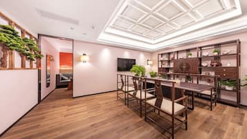 Egyptian cotton sheets, premium bedding, down comforters