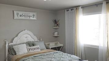 1 sovrum, skrivbord, gratis wi-fi och sängkläder