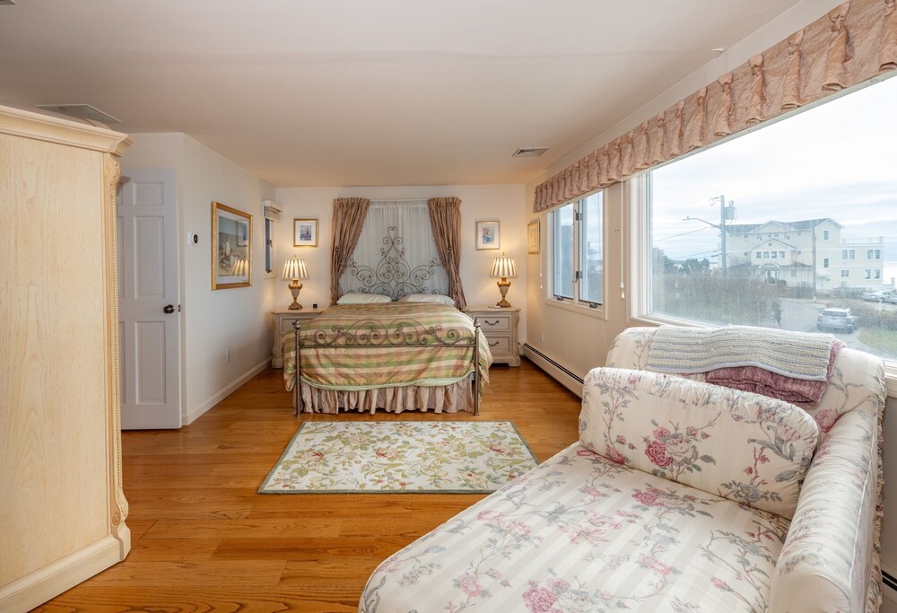 Oceanfront House in Narragansett Narragansett Vrbo