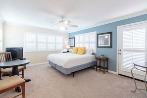 4 quartos, ferros/tábuas de passar roupa, Wi-Fi, roupa de cama